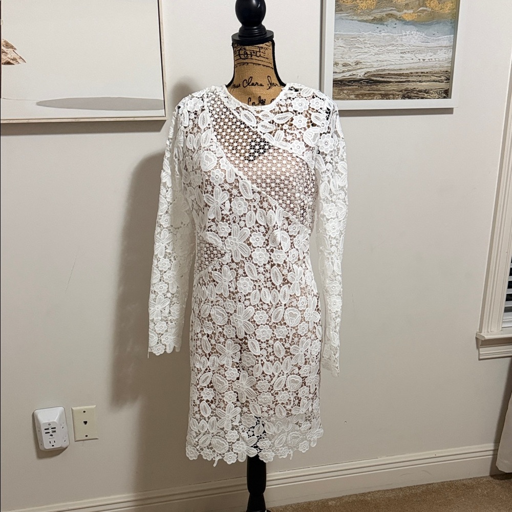 Elegant White Lace Dress